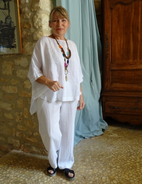 Linen large square-cut top with wide trousers