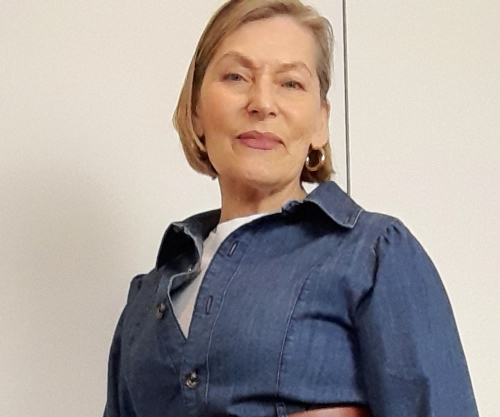 Styling a denim midi dress for winter through Spring